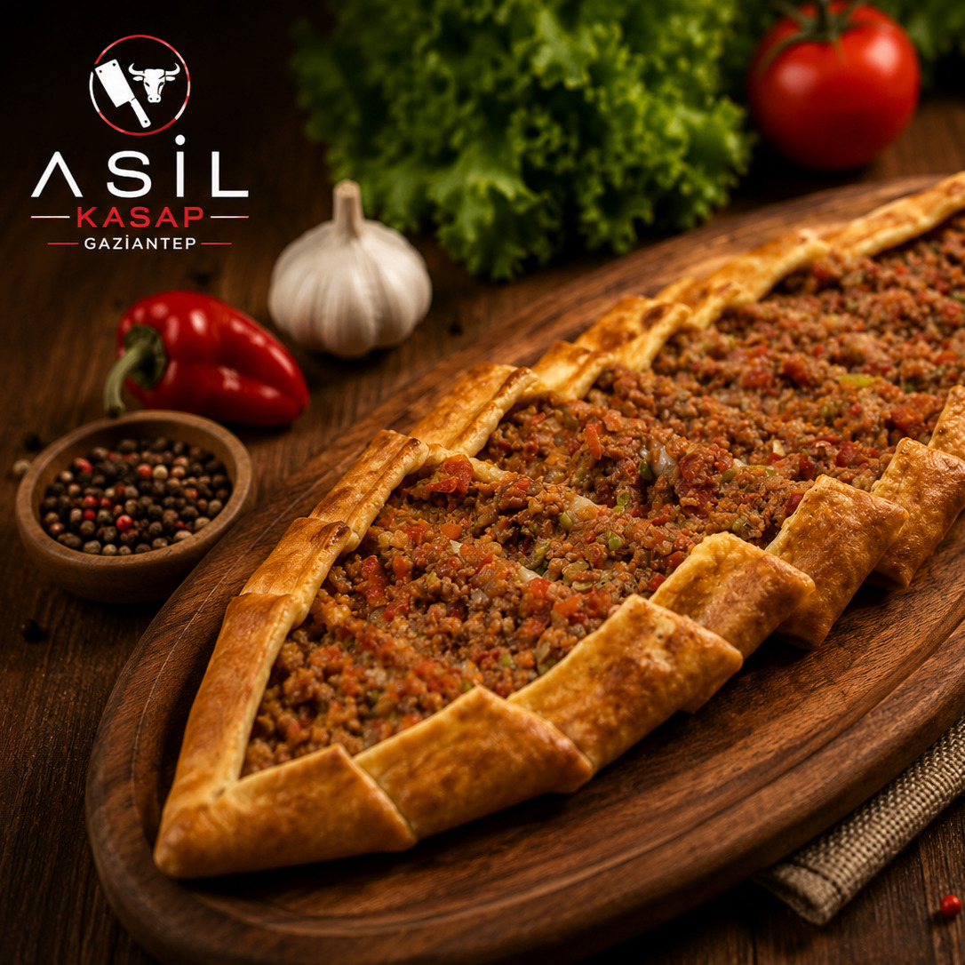 Kıymalı Sebzeli Special Pide