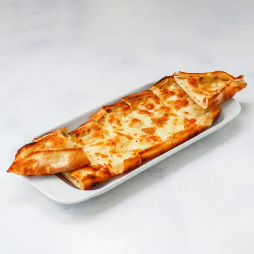 Kuşbaşılı Kaşarlı Yumurtalı Pide