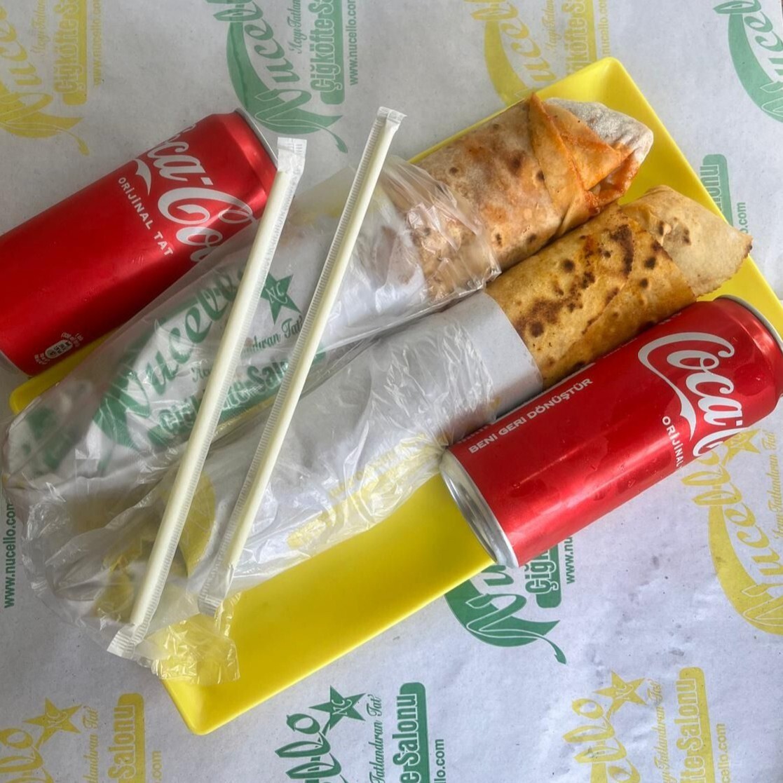 İkili tavuk dürüm ve coca cola