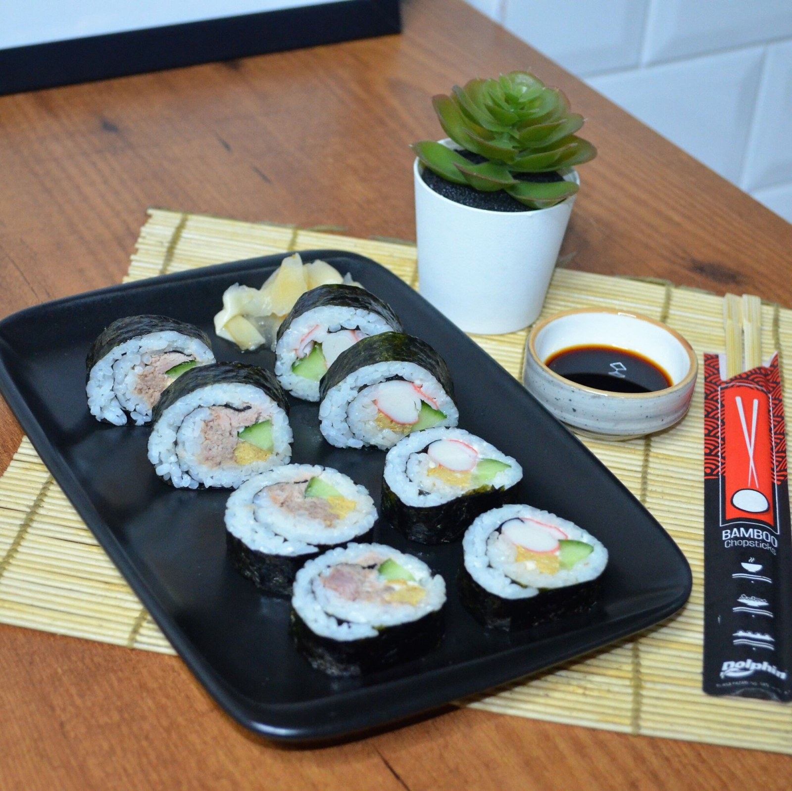 Ton Balıklı & Yengeçli Roll (8 Adet)