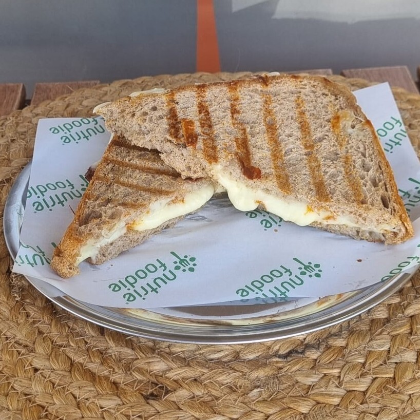 Double Kaşarlı Tost