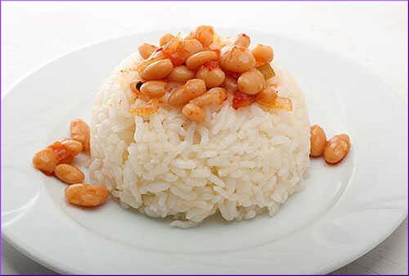 Tereyağlı Pilav Üstü Kuru Fasulye