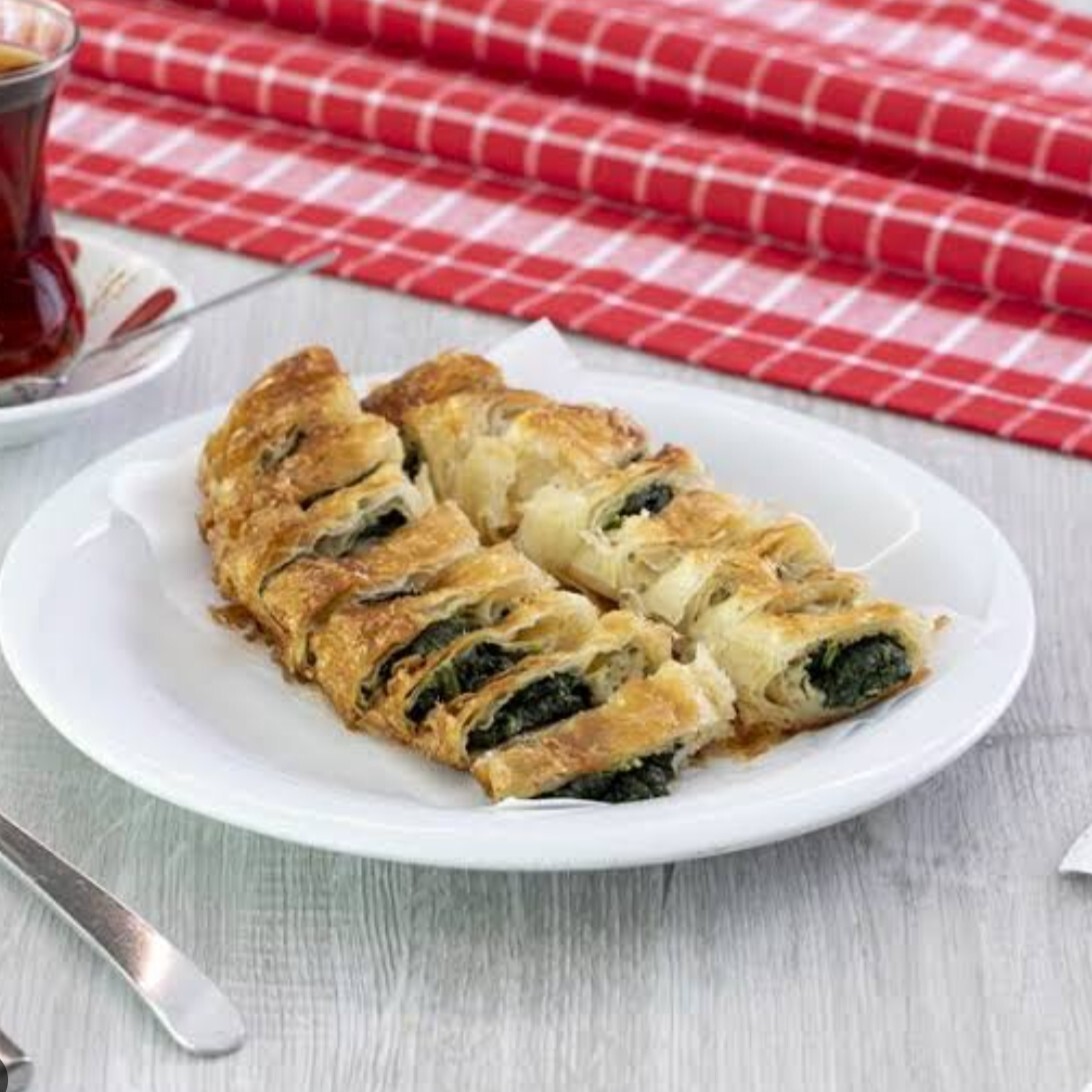 Ispanaklı Peynirli Kol Böreği ( 1KG )