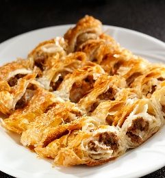 Kıymalı Karaköy Böreği