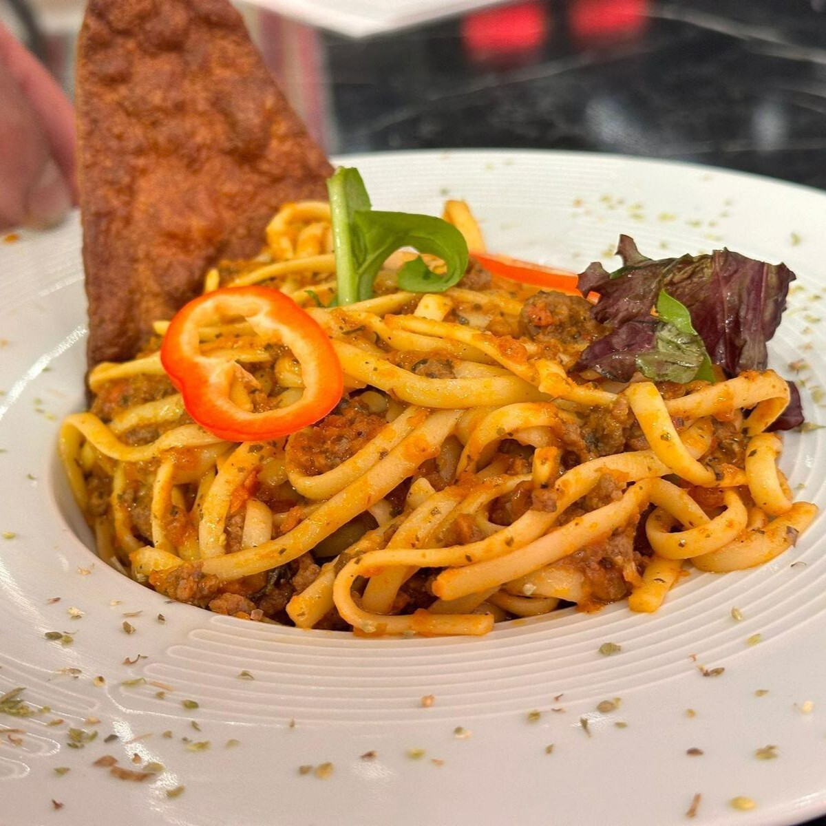 Spagettı Bolonez