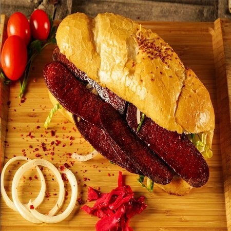 Yarım Ekmek Sucuk