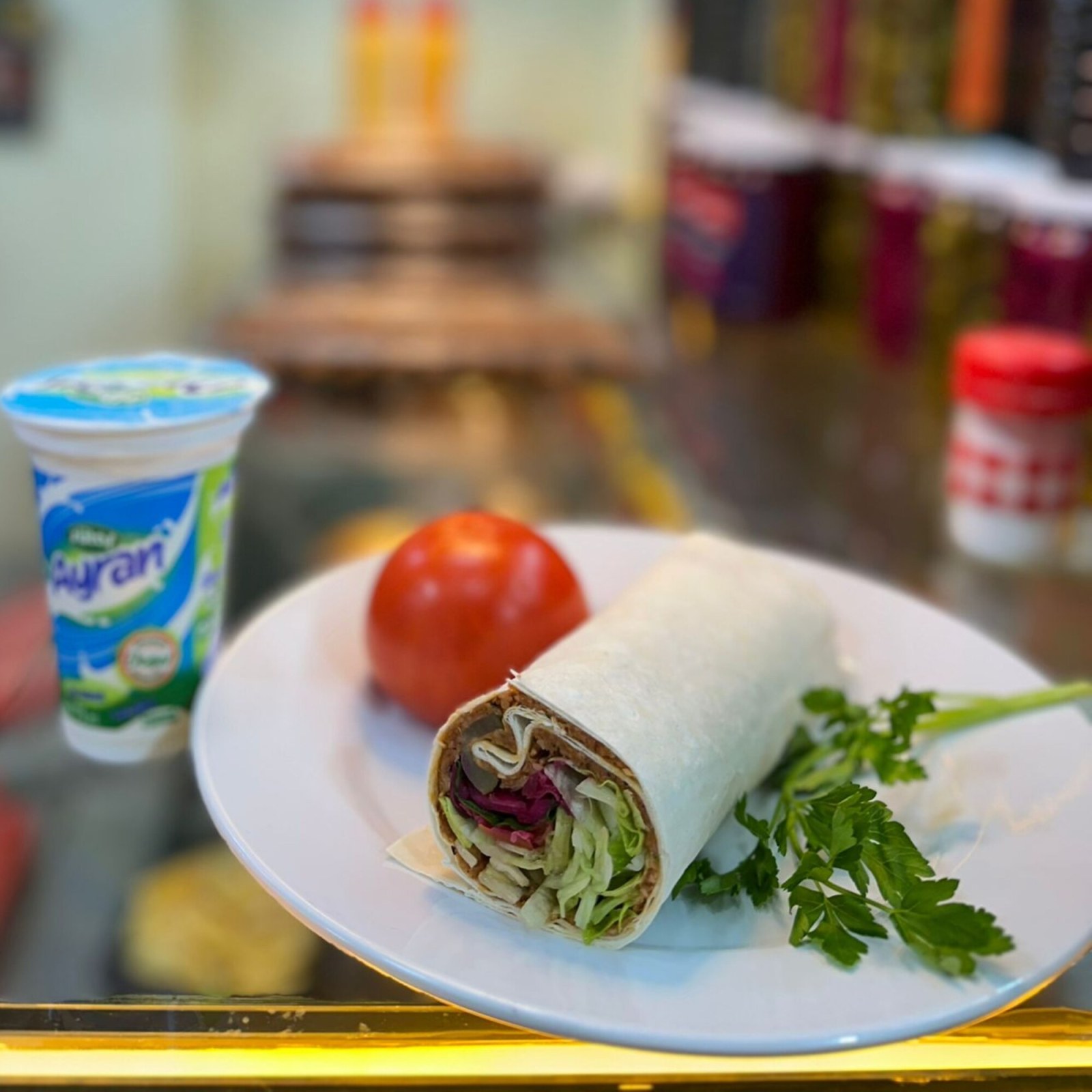 Çiğ köfte Dürüm +Ayran