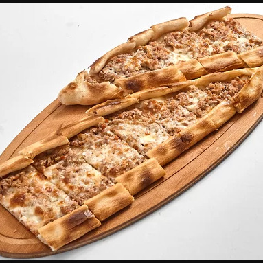 Kıymalı Kaşarlı Pide