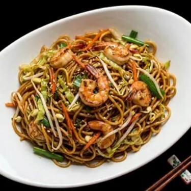 Karidesli Noodle