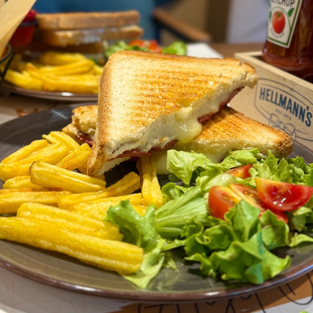 Kavurmalı Tost
