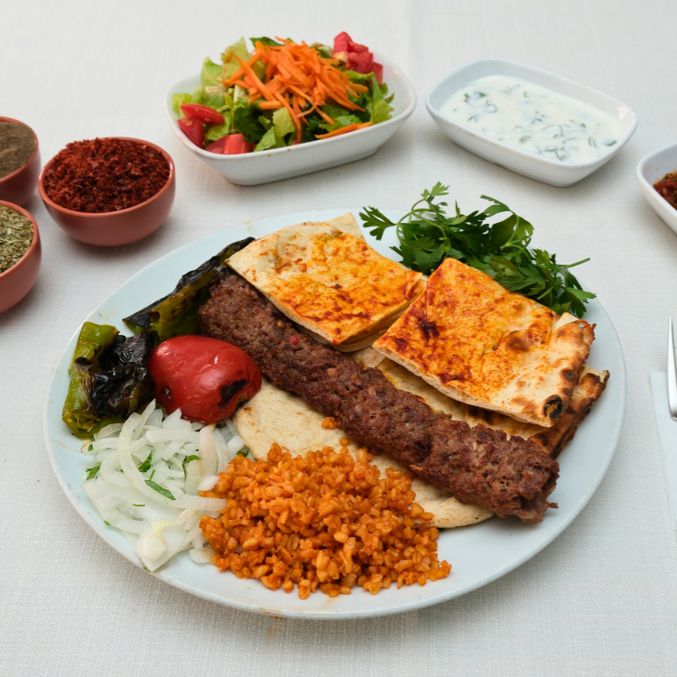 Adana Kebap Menü