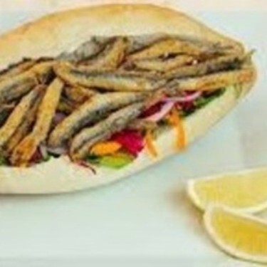 Ekmek Arası Hamsi