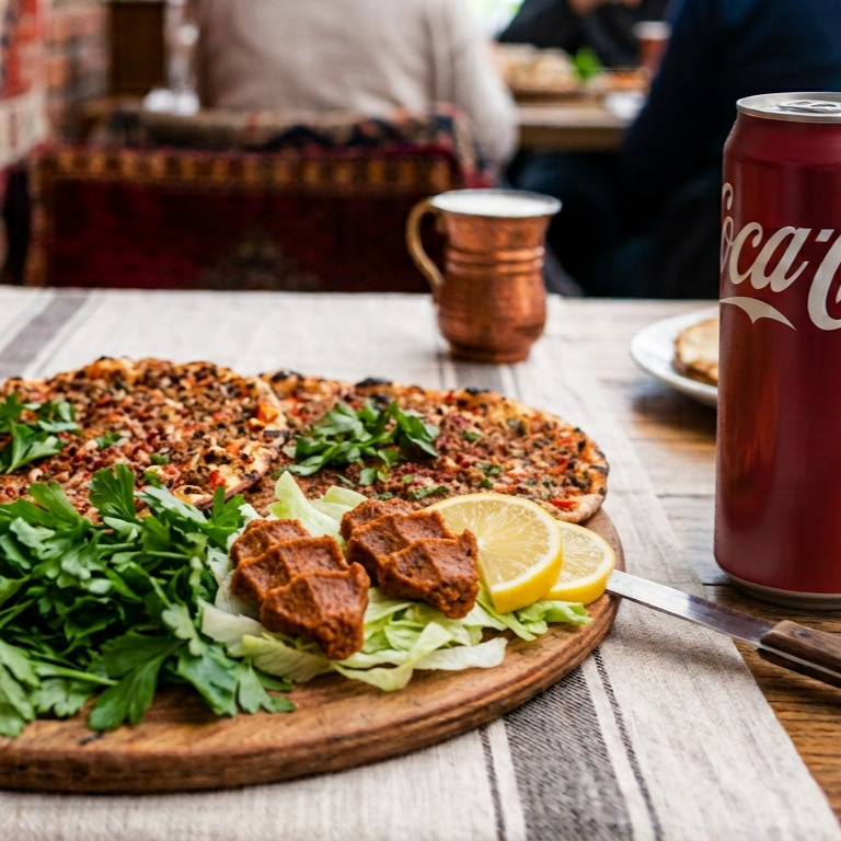 2 Klasik Lahmacun+Coca Cola