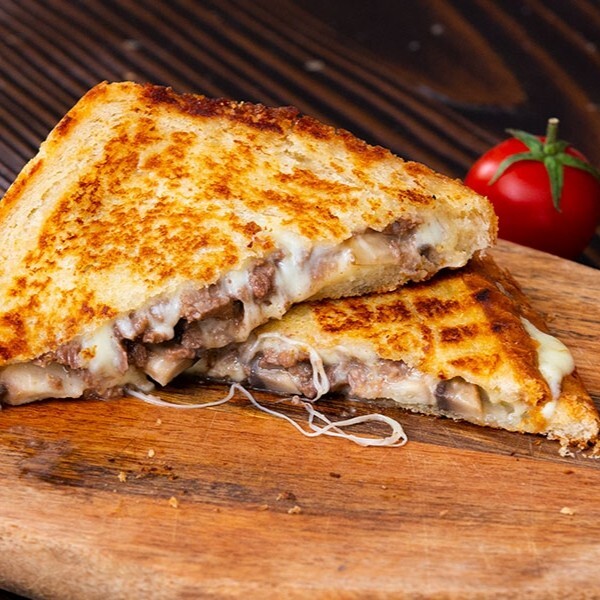 Kavurmalı Kaşarlı Tost (Yarım Ekmek)