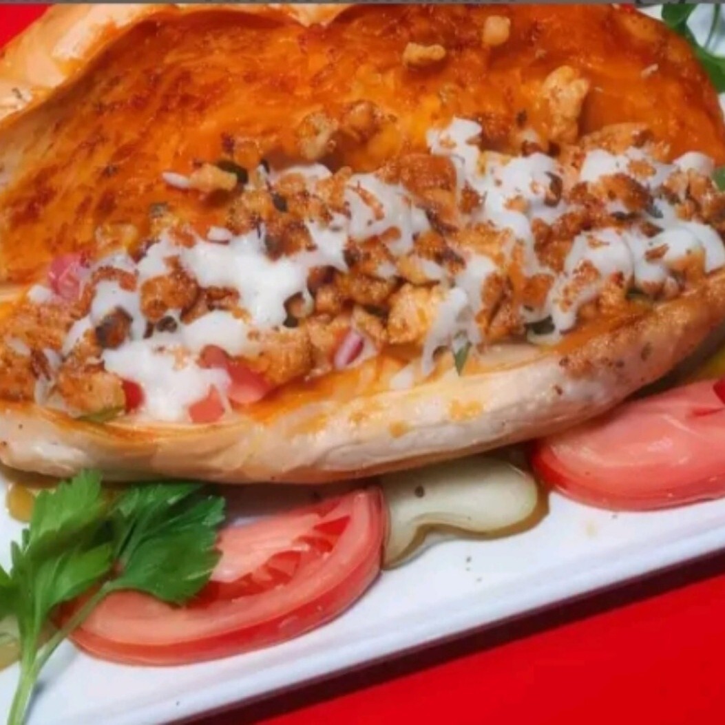Tavuk Tantuni Chedarlı Ekmek