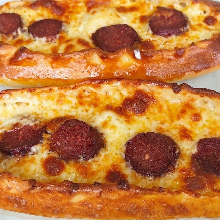 Kaşarlı Sucuklu Cantık Pide