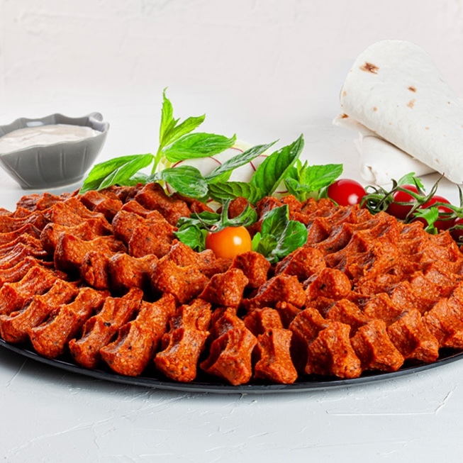 Aile Boyu El Yapımı Cevizli Çiğ Köfte ( 1 Kg )