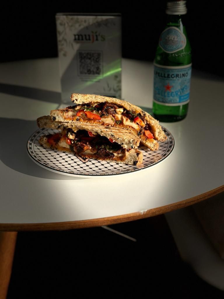 Kaşarlı-Sebzeli Tost