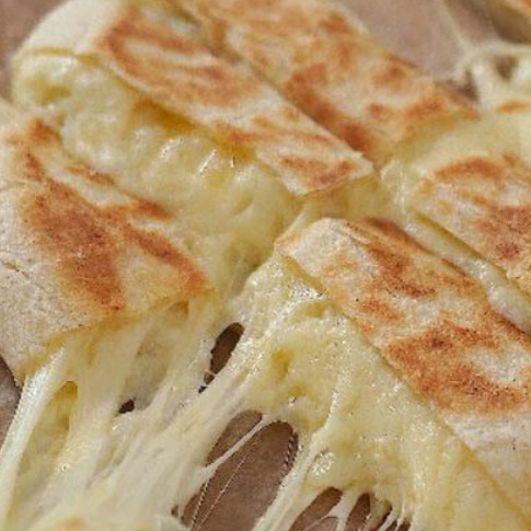 Kaşarlı Bazlama Tost