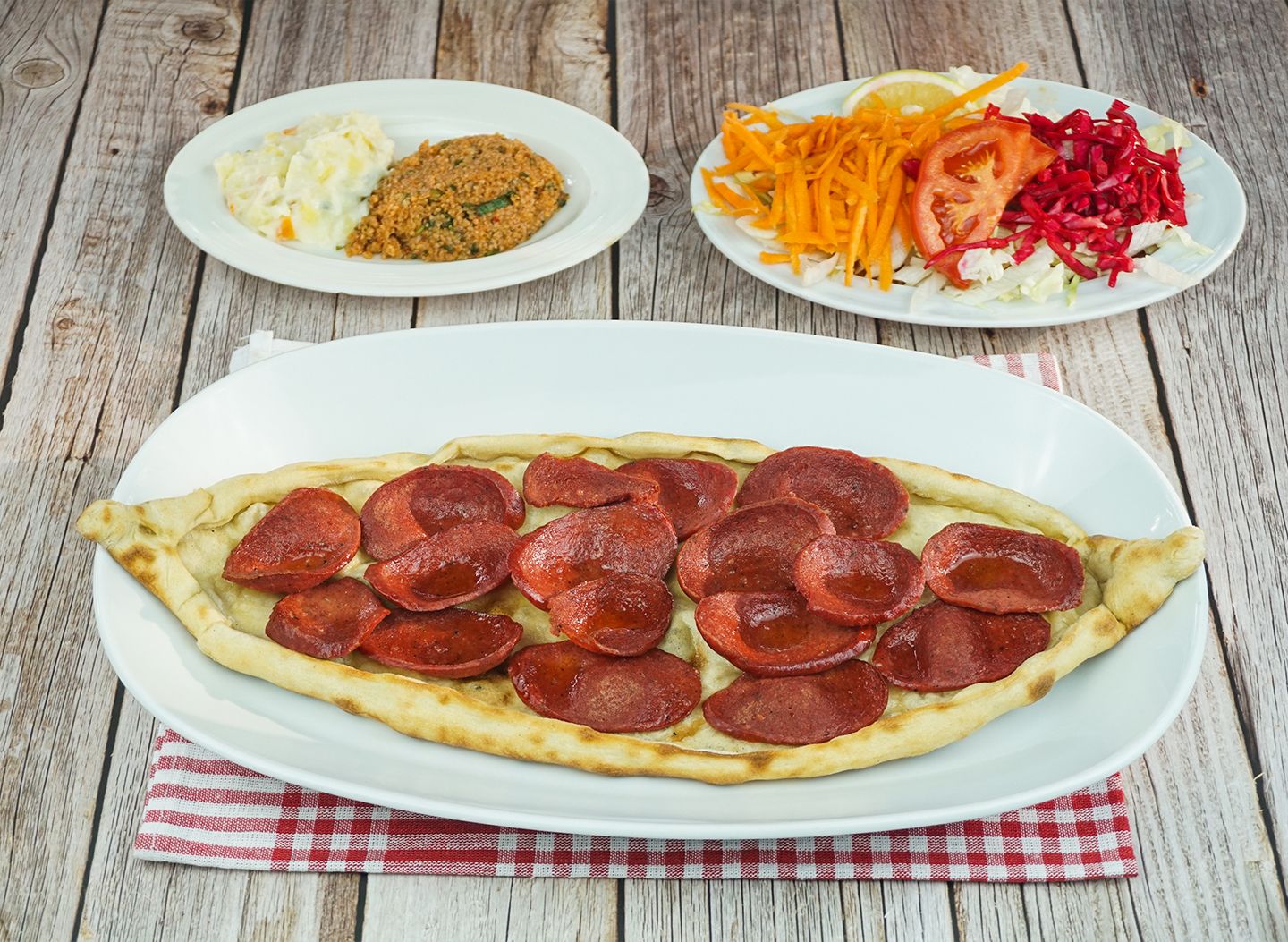 Sucuklu Kaşar Peynirli Pide (AÇIK)