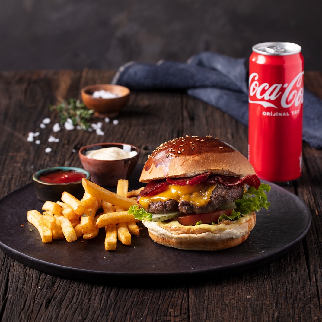 Kiri Burger + Coca-Cola 330 ml