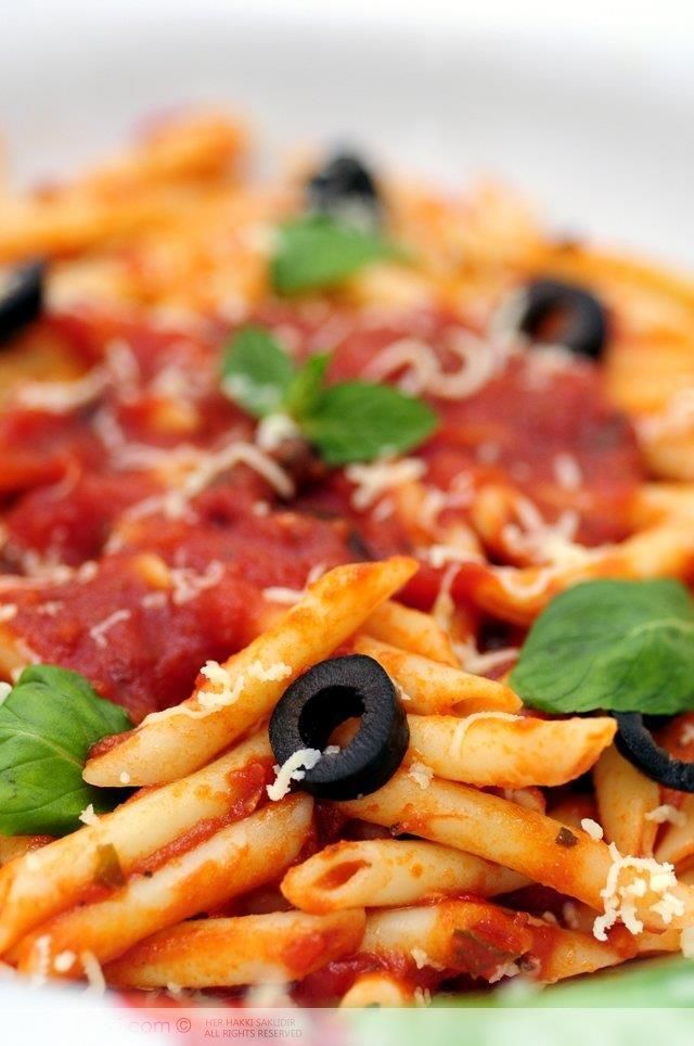 Özel special Soslu tavuklu mantarlı penne az acılı
