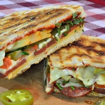 Karışık Tost + 330 ml Coca-cola