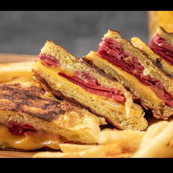 Bazlama Tost Sucuklu