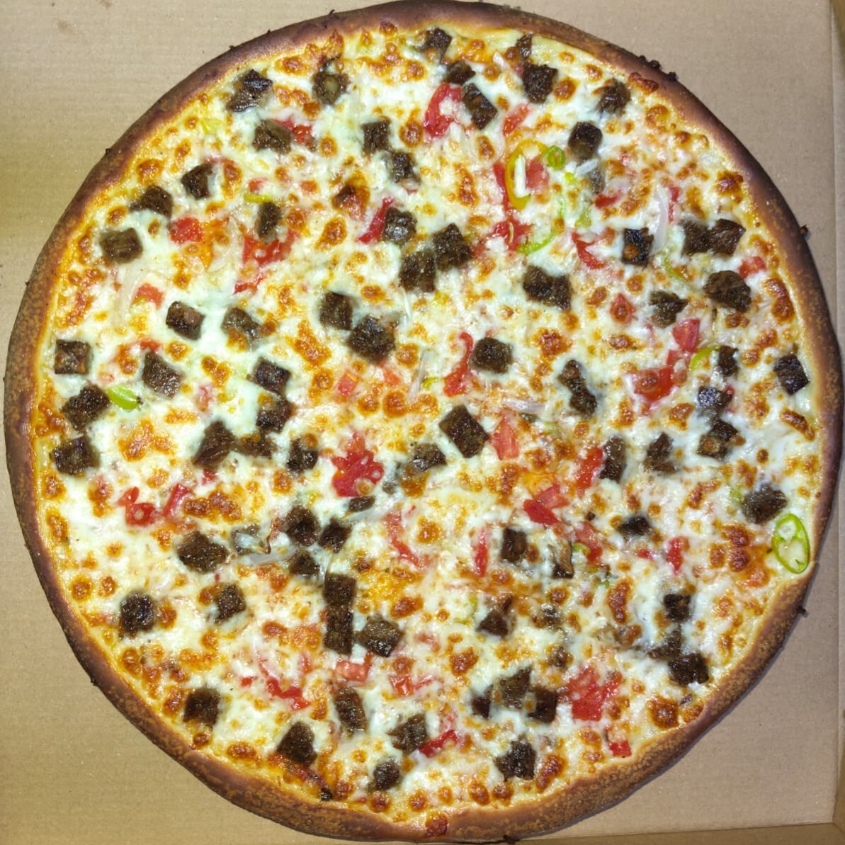 Kavurmalı Pizza (Orta)