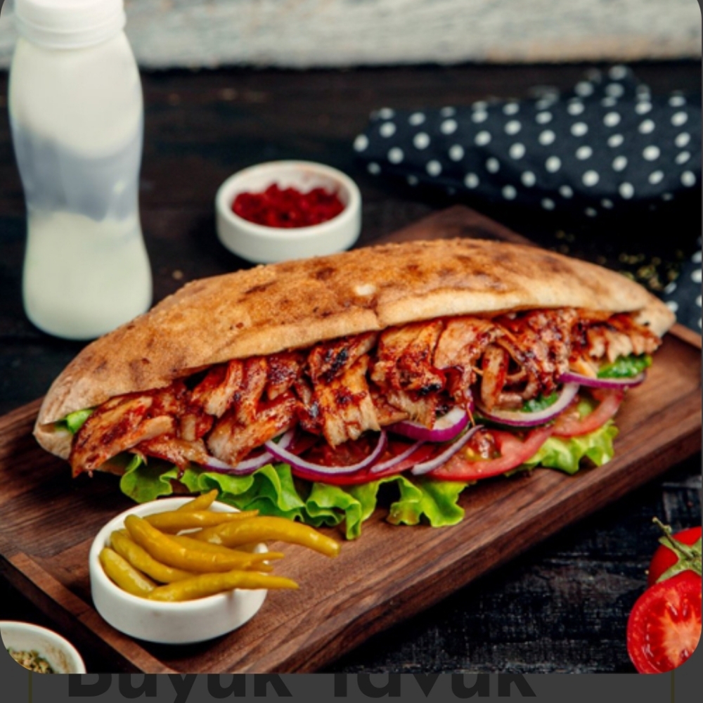 Sandviç Ekmeğine Tavuk Döner + Ayran