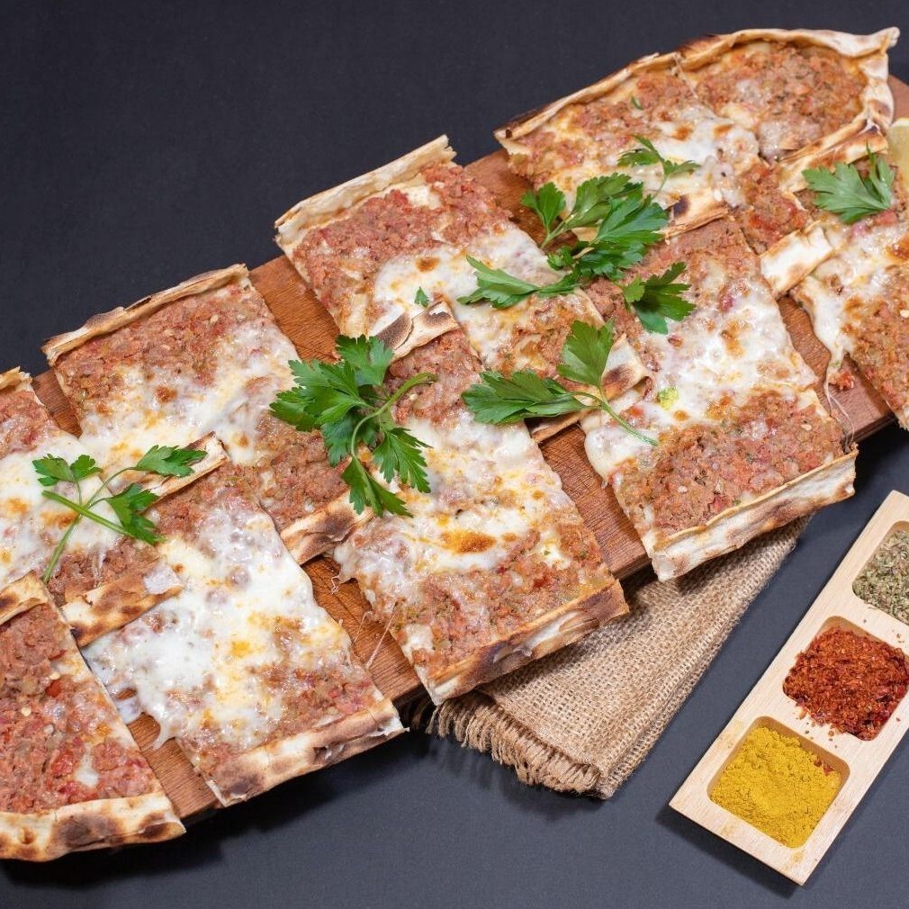 Kaşarlı Yumurtalı Pide