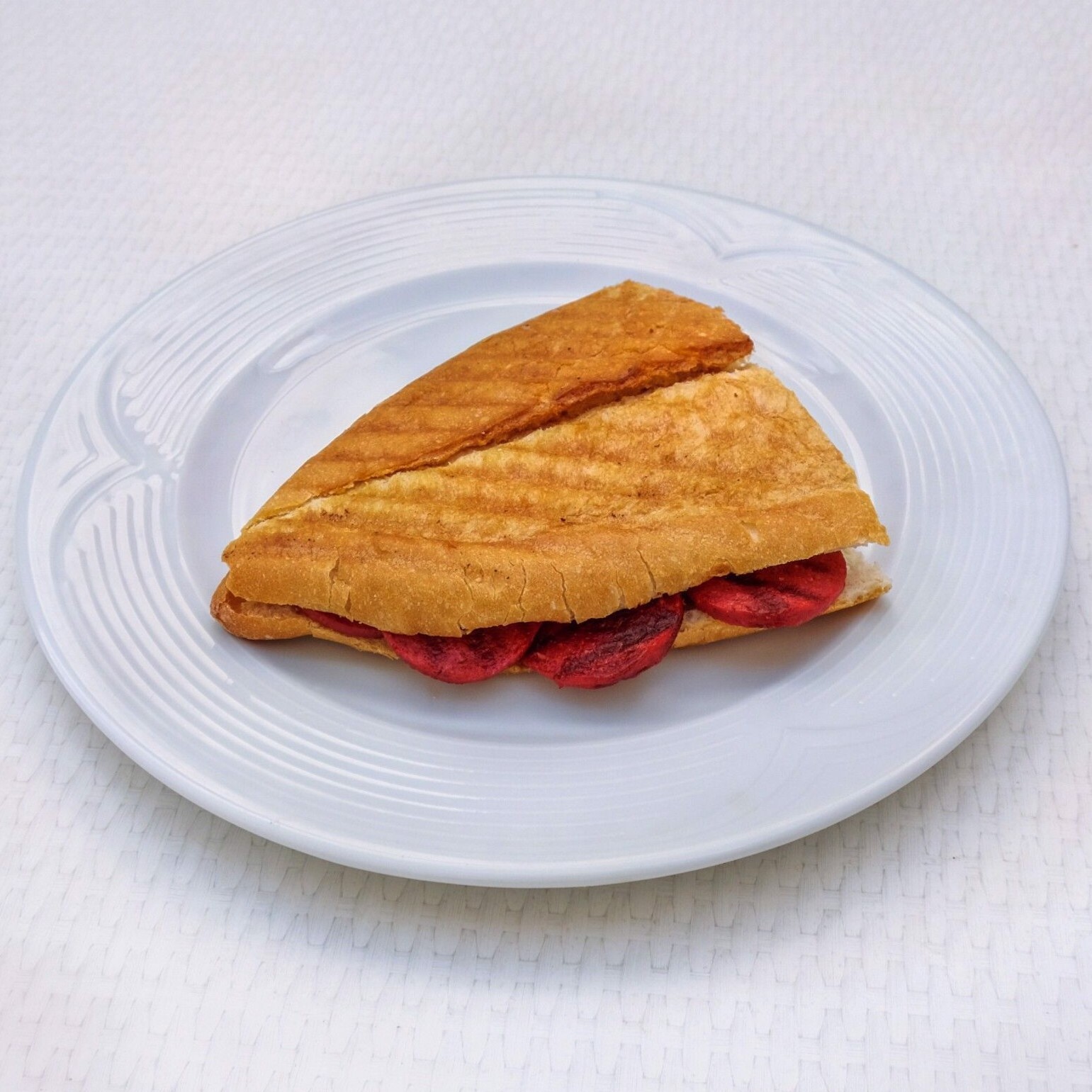 Yarım Ekmek Sucuklu Tost