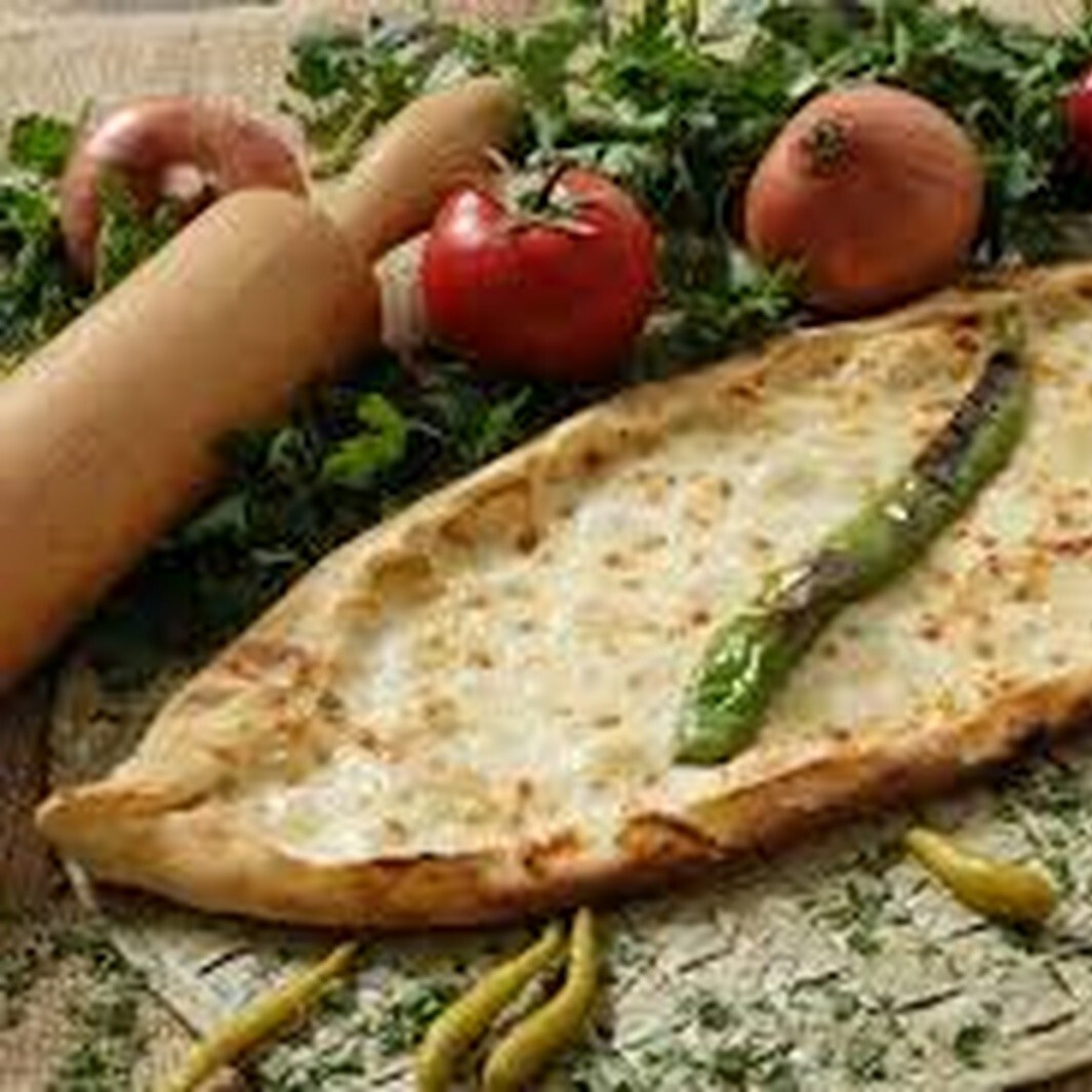 Kaşarlı Pide