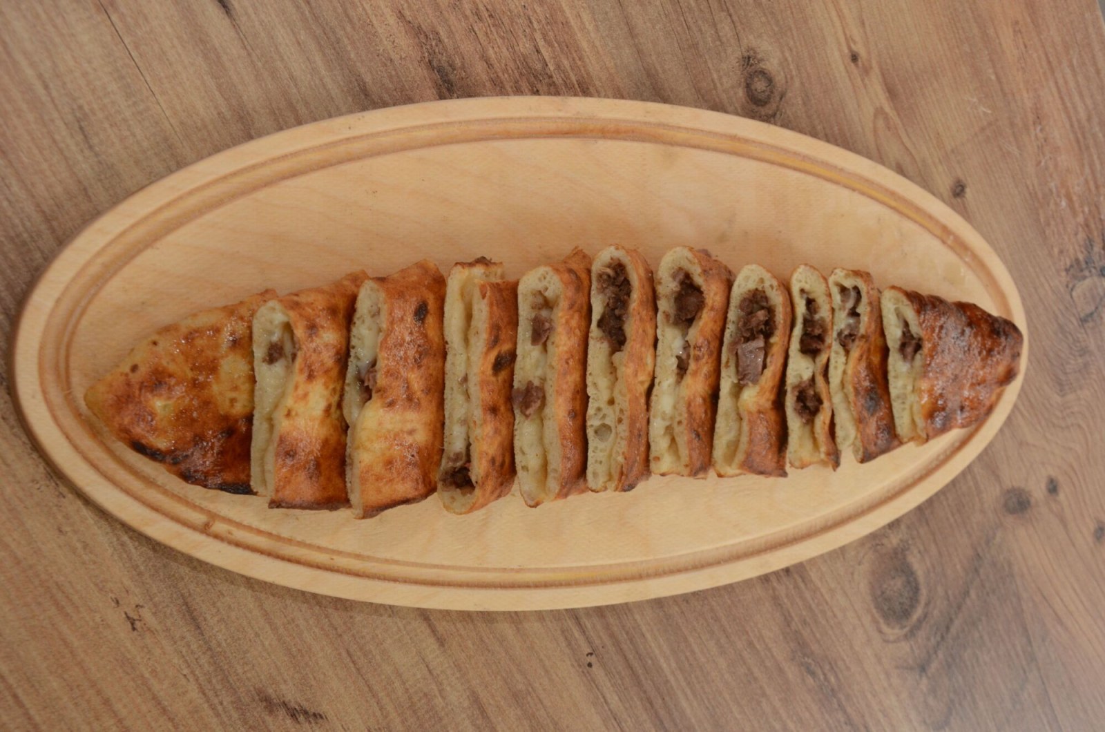 Kapalı Kavurmalı Pide