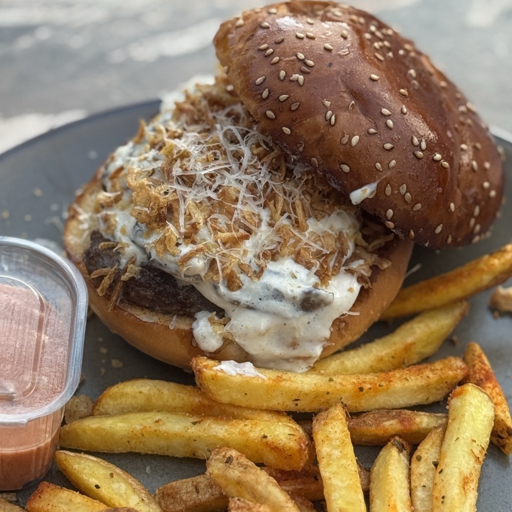 Kremalı Burger