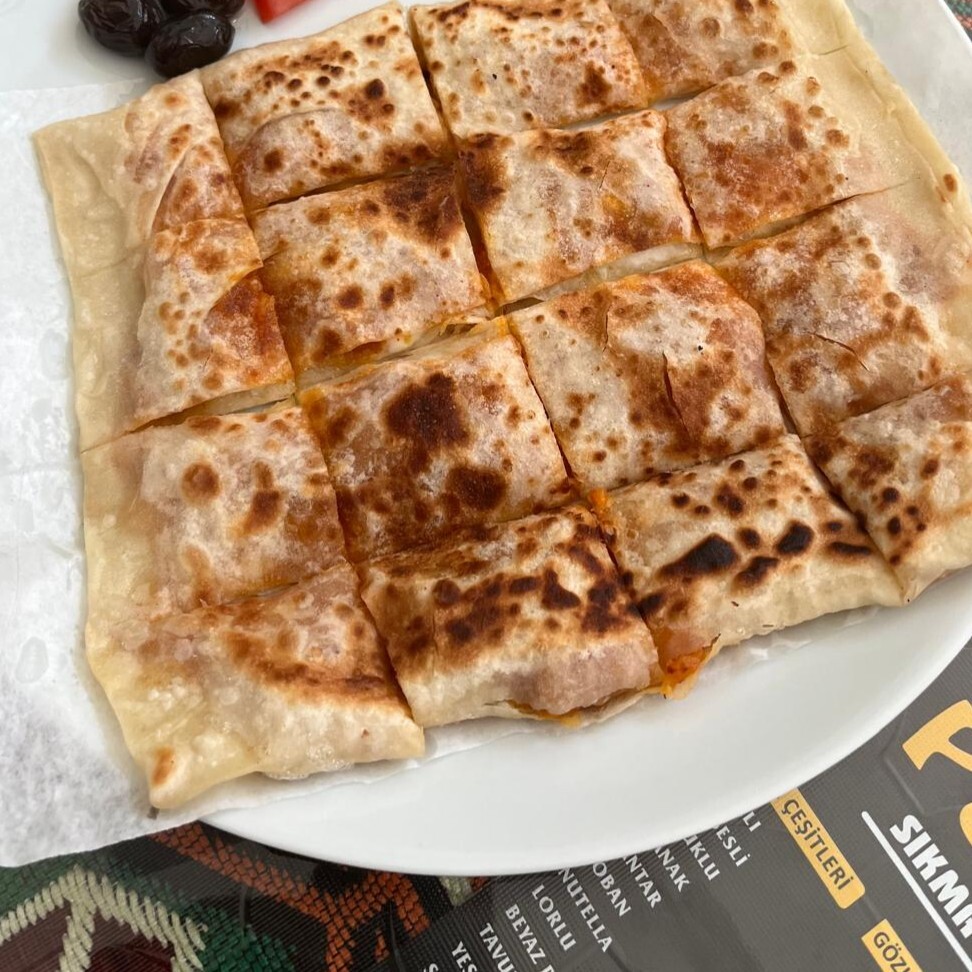 Sucuklu Kaşarlı Gözleme