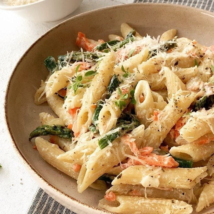 Köri Soslu Tavuklu Penne