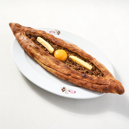 Kıymalı Yumurtalı Pide (Açık)