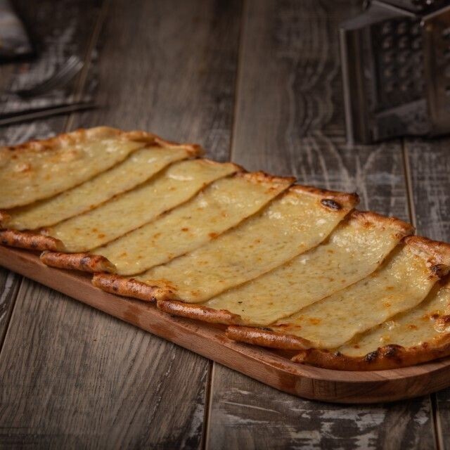Kaşarlı Pide + Coca Cola 330 ml