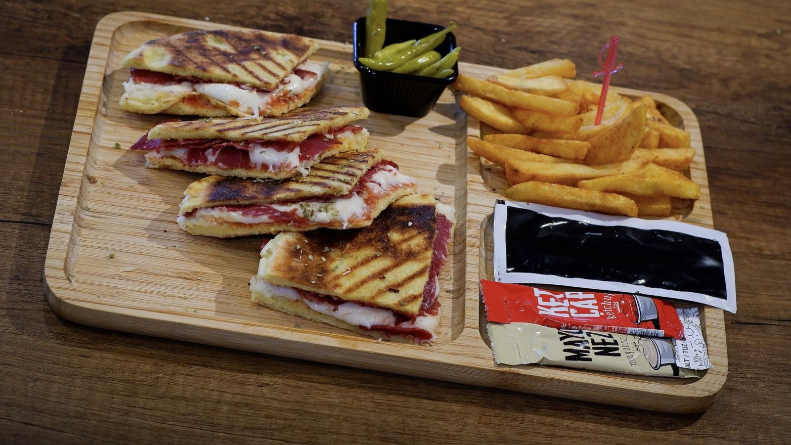 Pastırmalı Tost