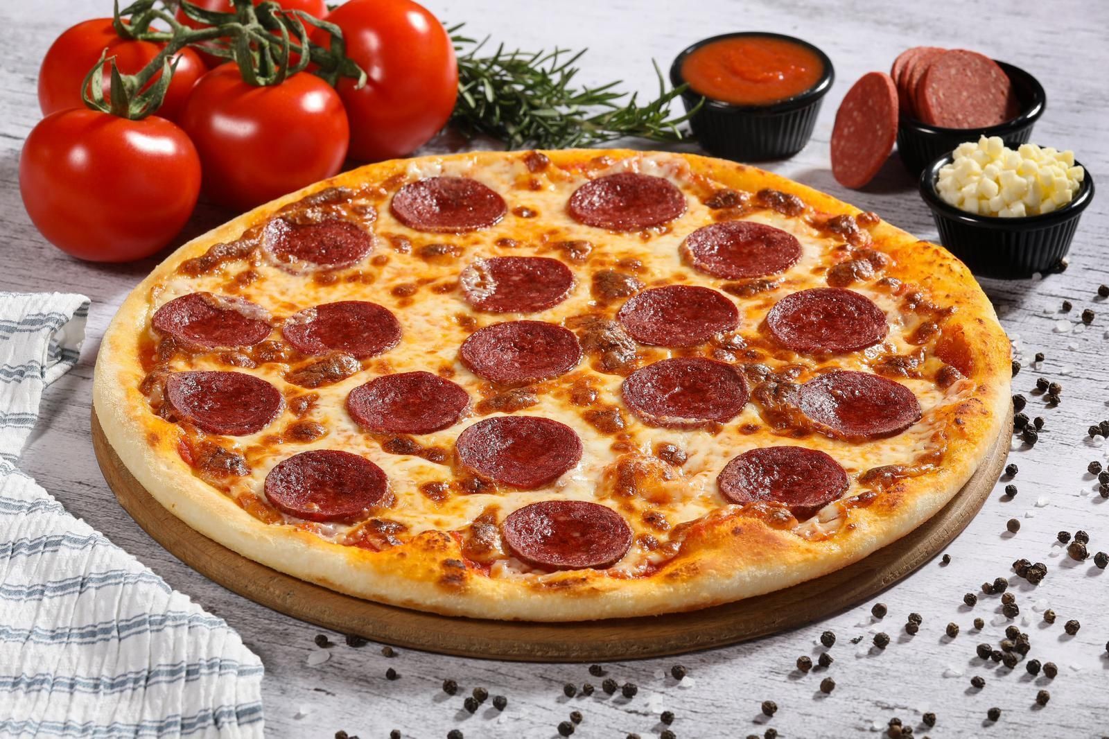 Pepperoni Pizza (42 cm.)