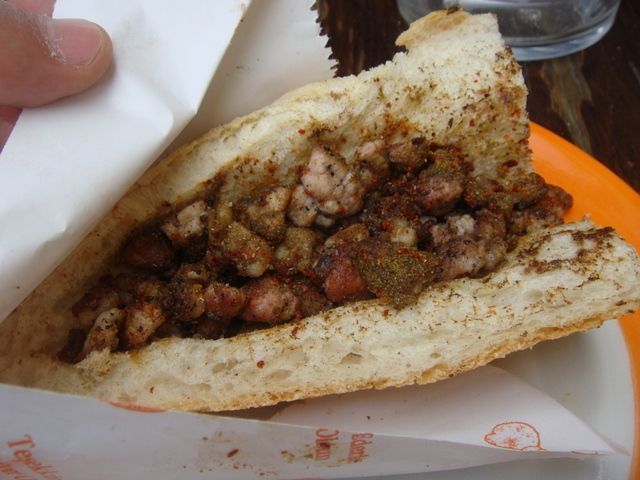 Yarım Ekmek Arası Uykuluk