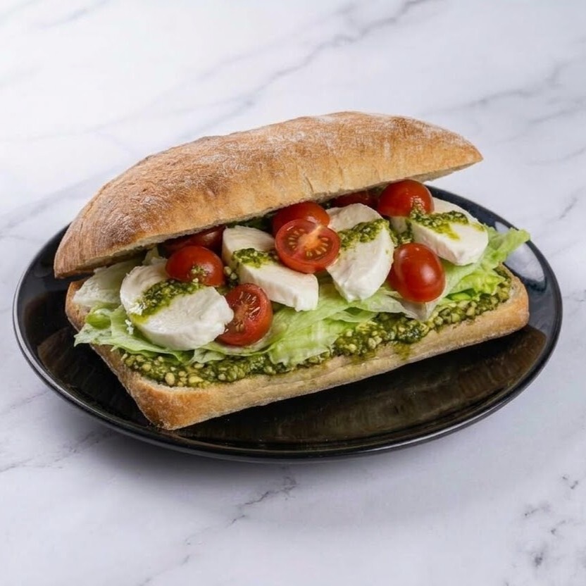 Pesto Mozzarella Ciabatta Sandviç