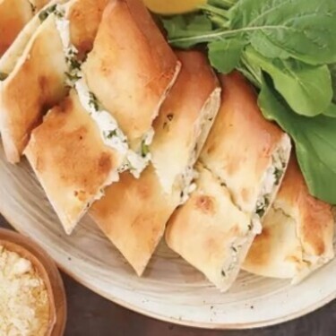 Otlu Peynirli Pide