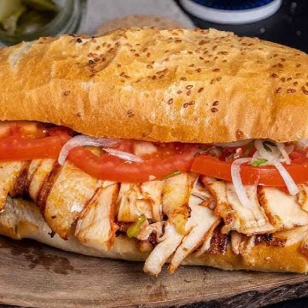 Ekmek Arası Tavuk Döner