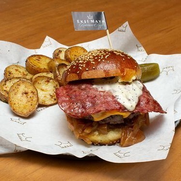 Dana Bacon Burger