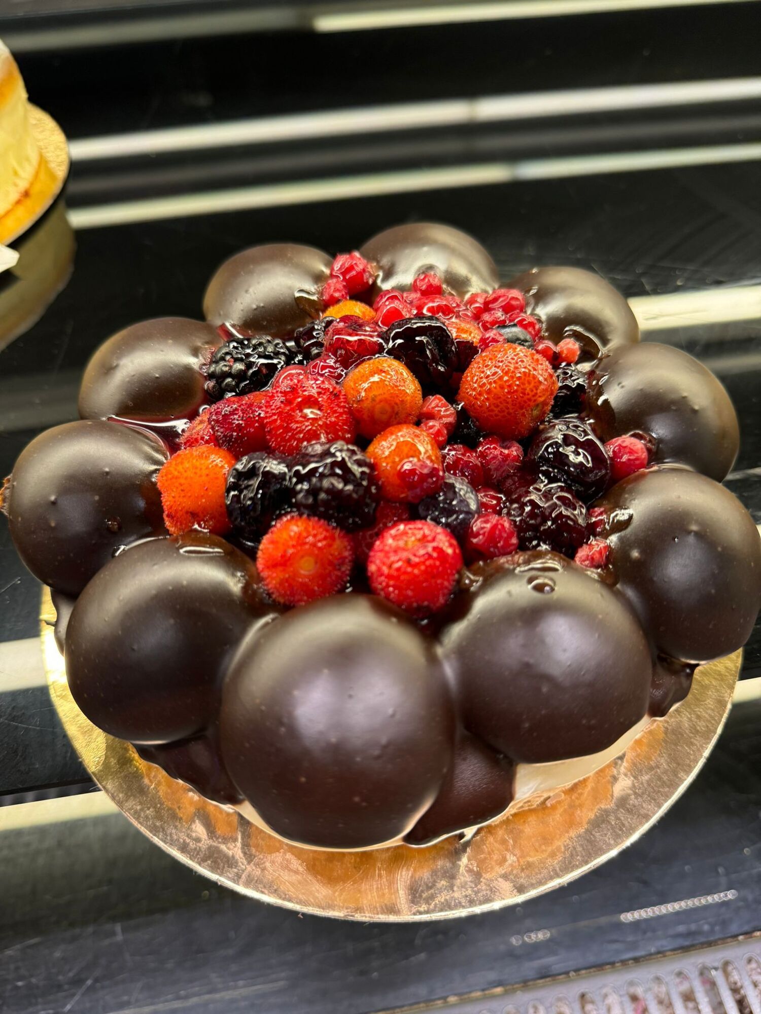 Profiterollü Tart (6 - 8 Kişilik)