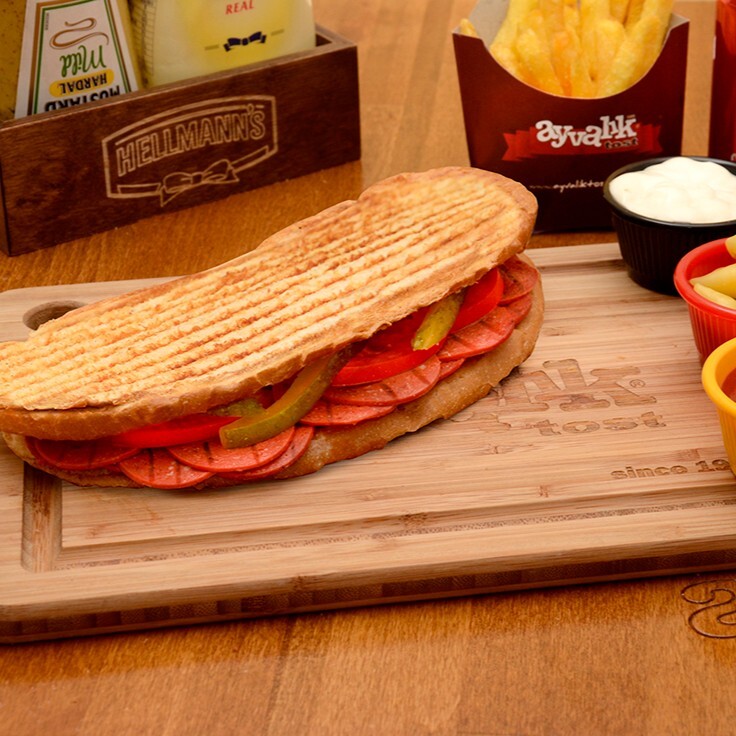 Sucuklu Tost