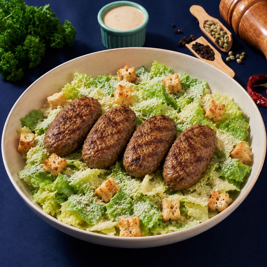 Izgara Köfte Sezar Soslu Salata
