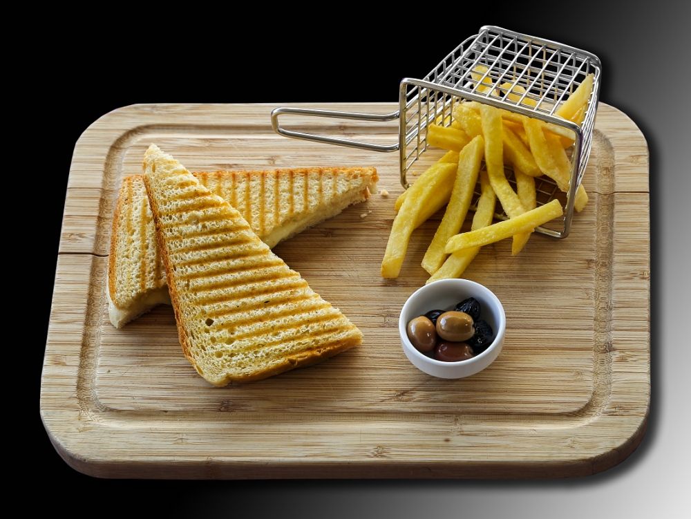 Beyaz Peynirli Tost